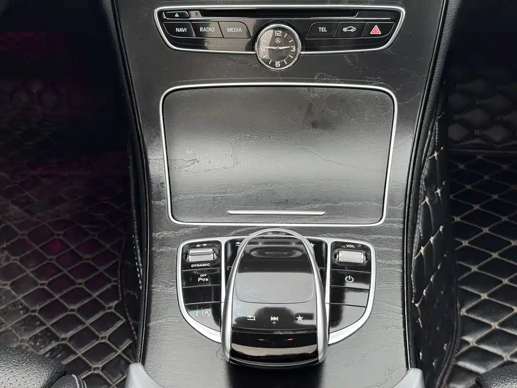 Mercedes-Benz C-Class 2018 — фото 16