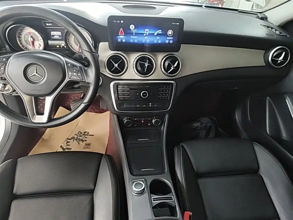 Mercedes-Benz GLA 2016 — фото 13