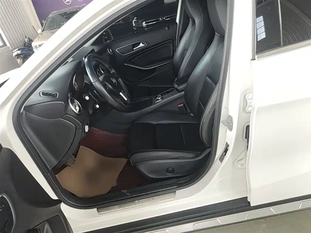 Mercedes-Benz GLA 2016 — фото 15