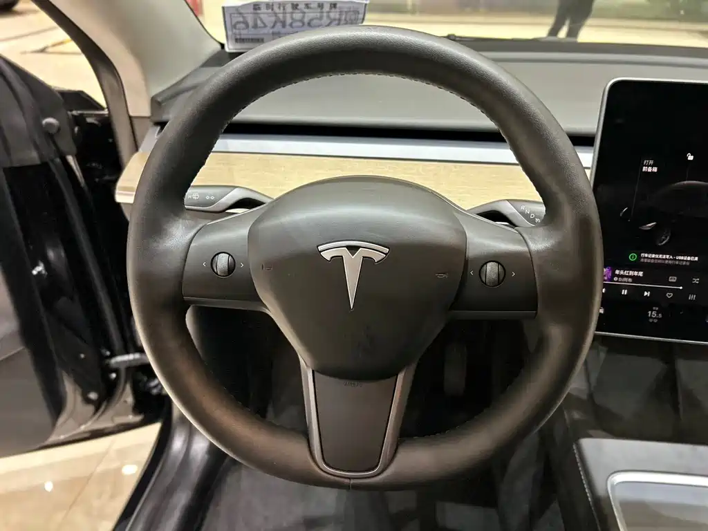 Tesla Model Y 2023 — фото 13