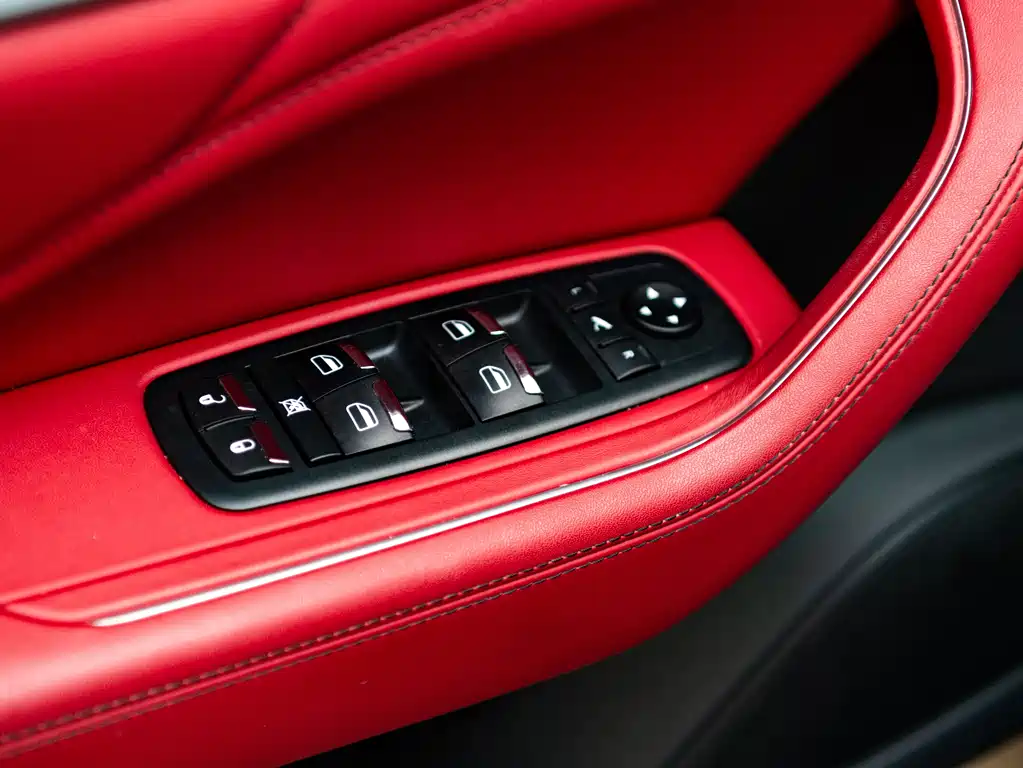 Maserati Levante 2021 — фото 12