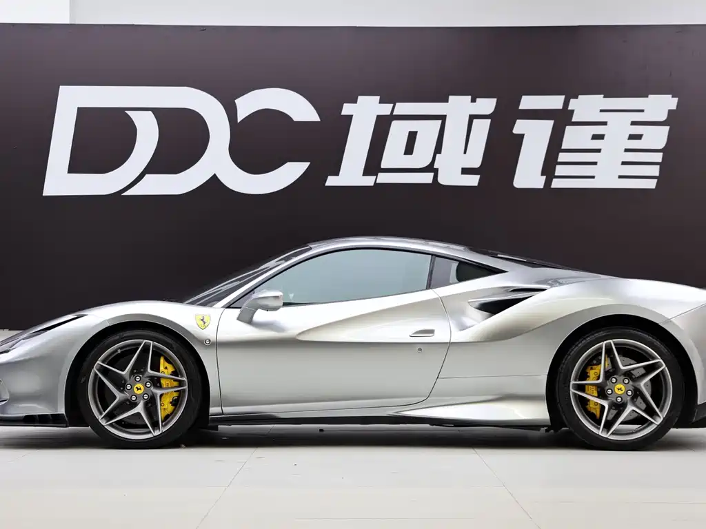 Ferrari F8 2021 — фото 3