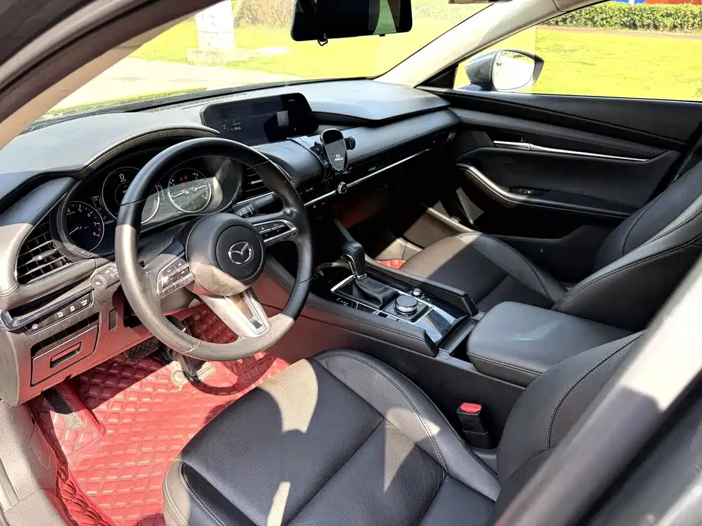 Mazda 3 Axela 2022
