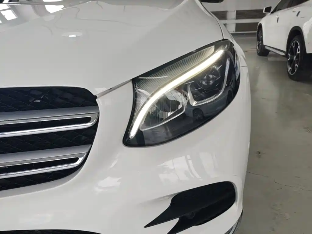 Mercedes-Benz GLC 2018 — фото 24