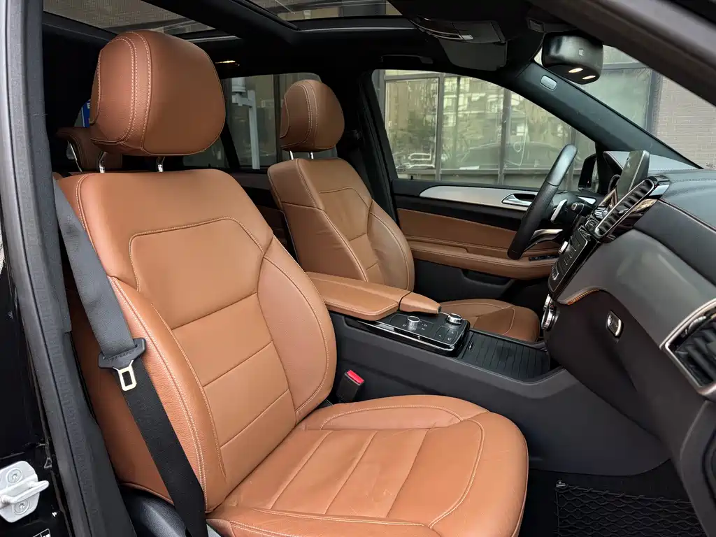 Mercedes-Benz GLE AMG 2017 — фото 11