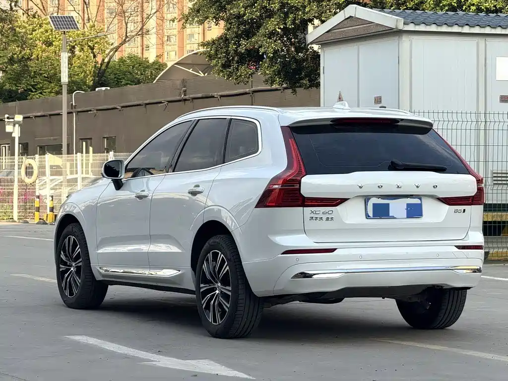Volvo XC60 2022