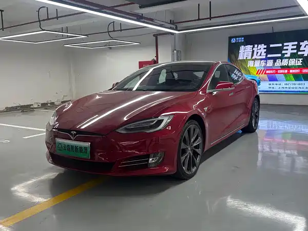Tesla Model S 2020
