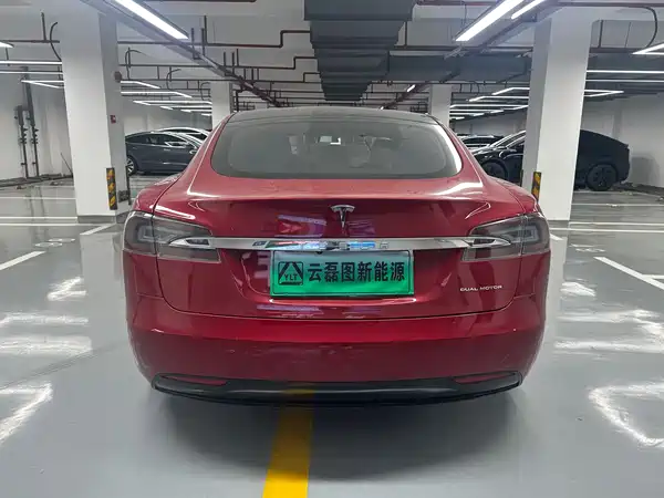 Tesla Model S 2020