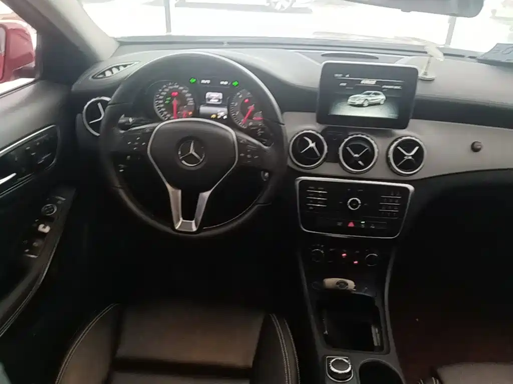 Mercedes-Benz GLA 2016 — фото 10