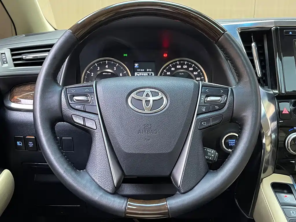 Toyota Alphard 2019 — фото 12