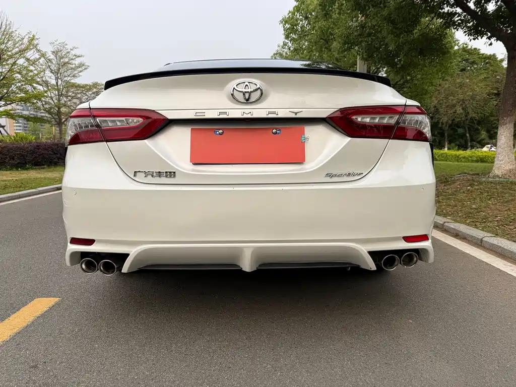 Toyota Camry 2020 — фото 23