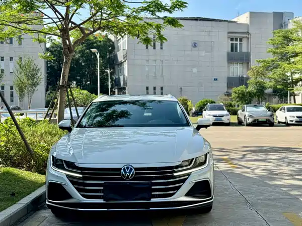 Volkswagen CC 2025