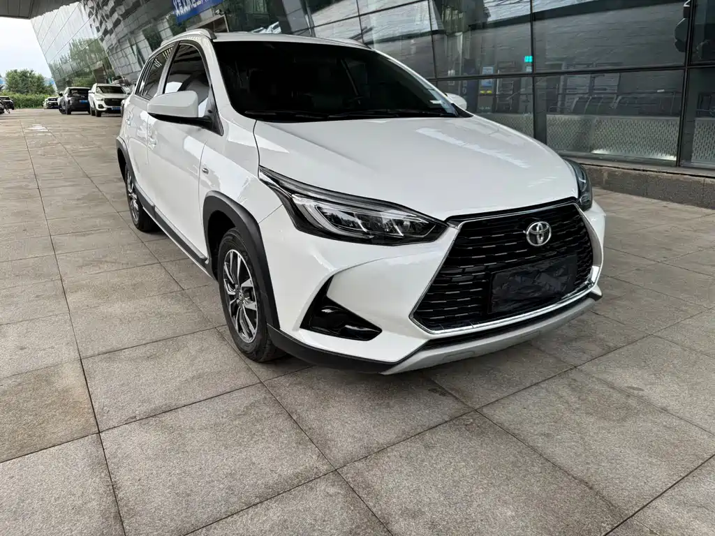 Toyota Yaris L 2022