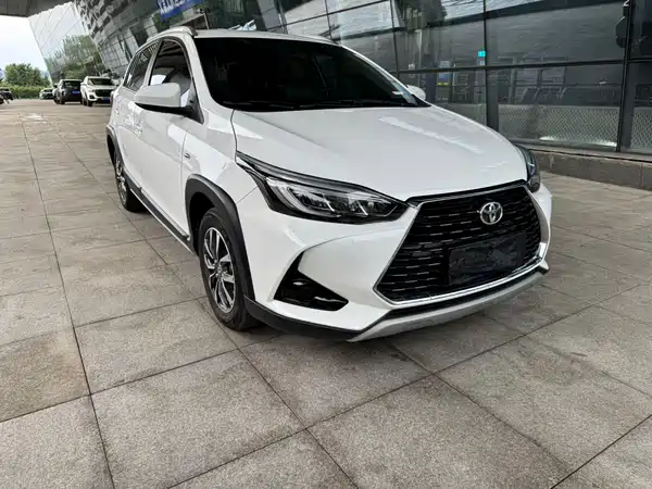 Toyota Yaris L 2022