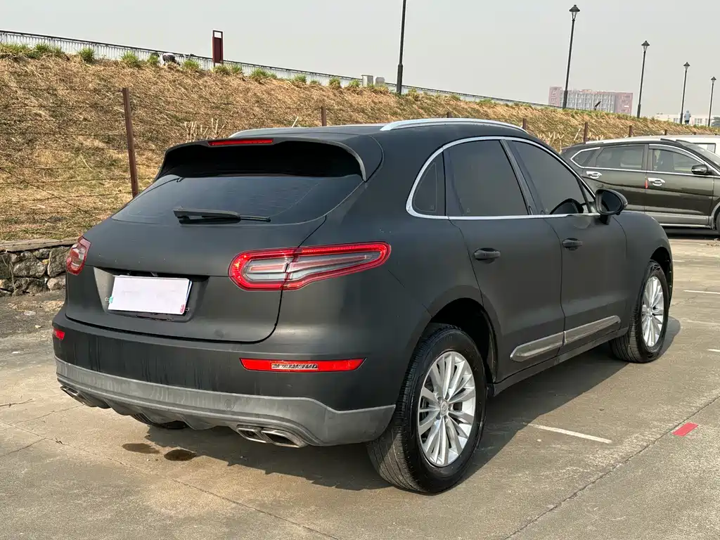Zotye SR9 2018 — фото 16