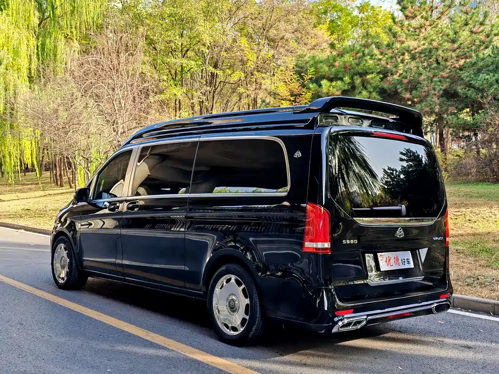 Mercedes-Benz V-Class 2021 — фото 17