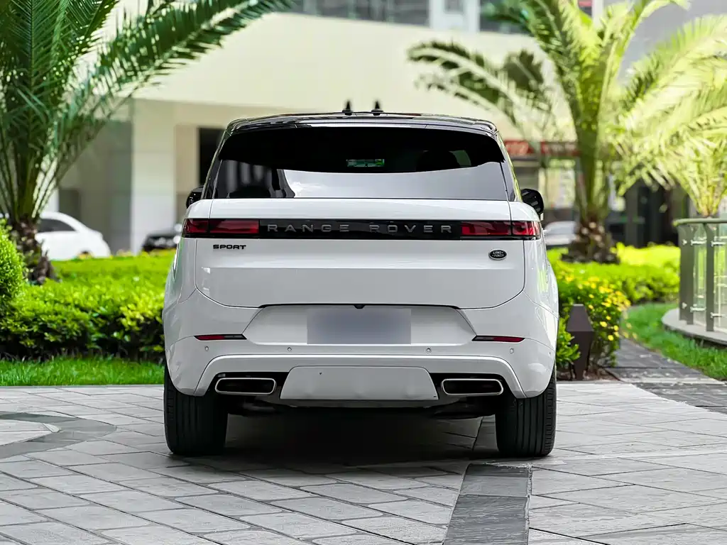 Land Rover Sport 2023 — фото 5