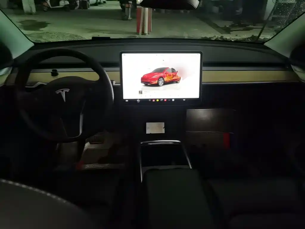 Tesla Model Y 2022 — фото 10