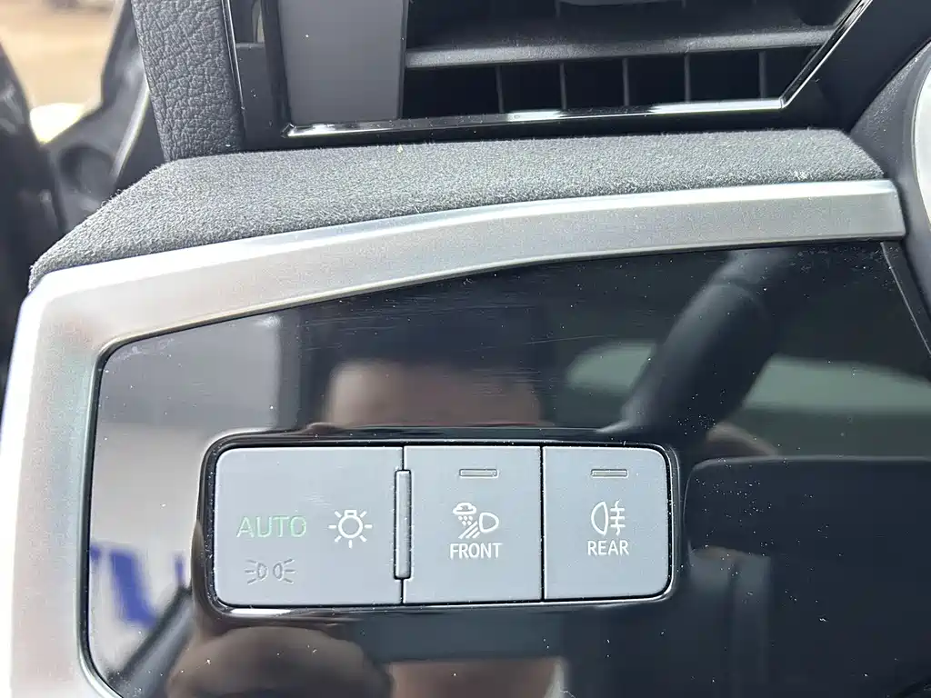 Audi Q3 2023 — фото 15
