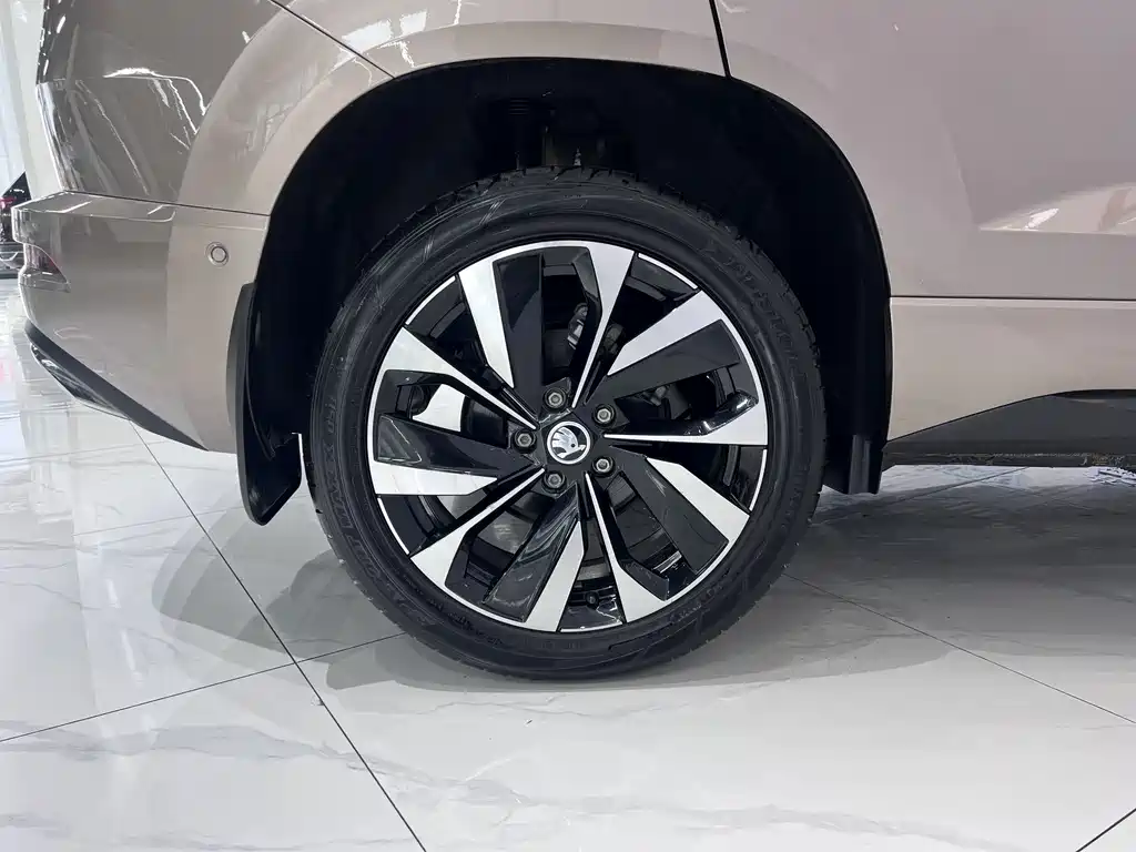Skoda Karoq 2022 — фото 20