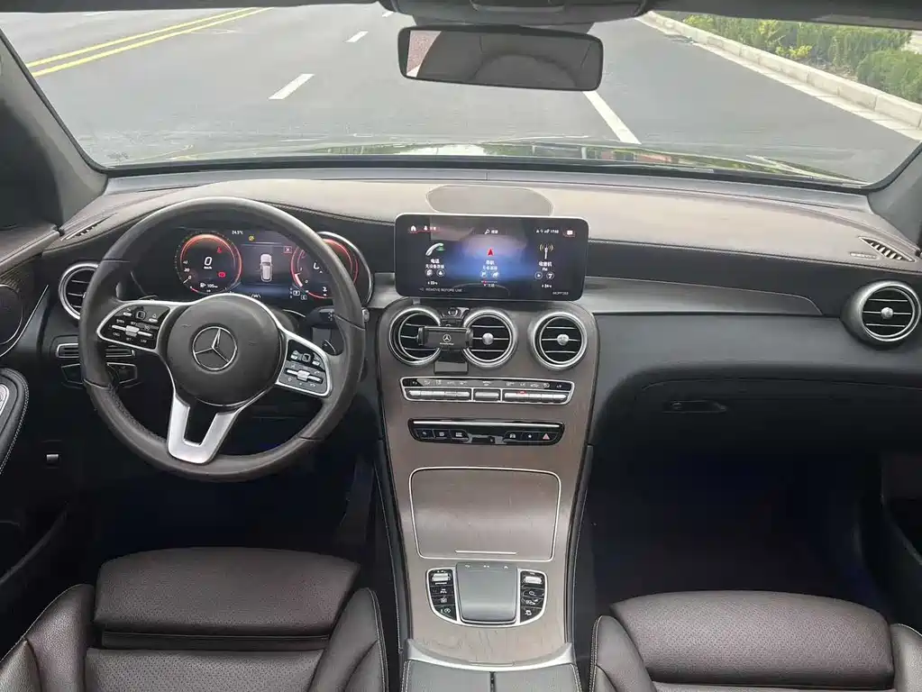 Mercedes-Benz GLC 2022 — фото 12