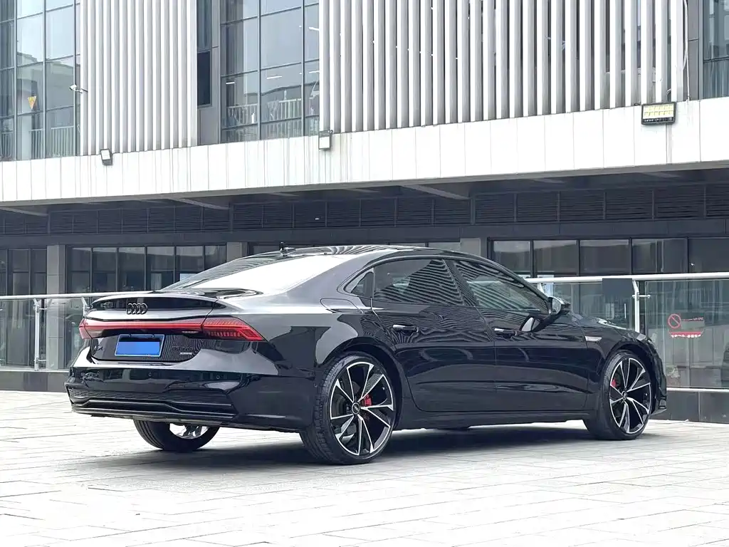 Audi A7L 2022 — фото 8