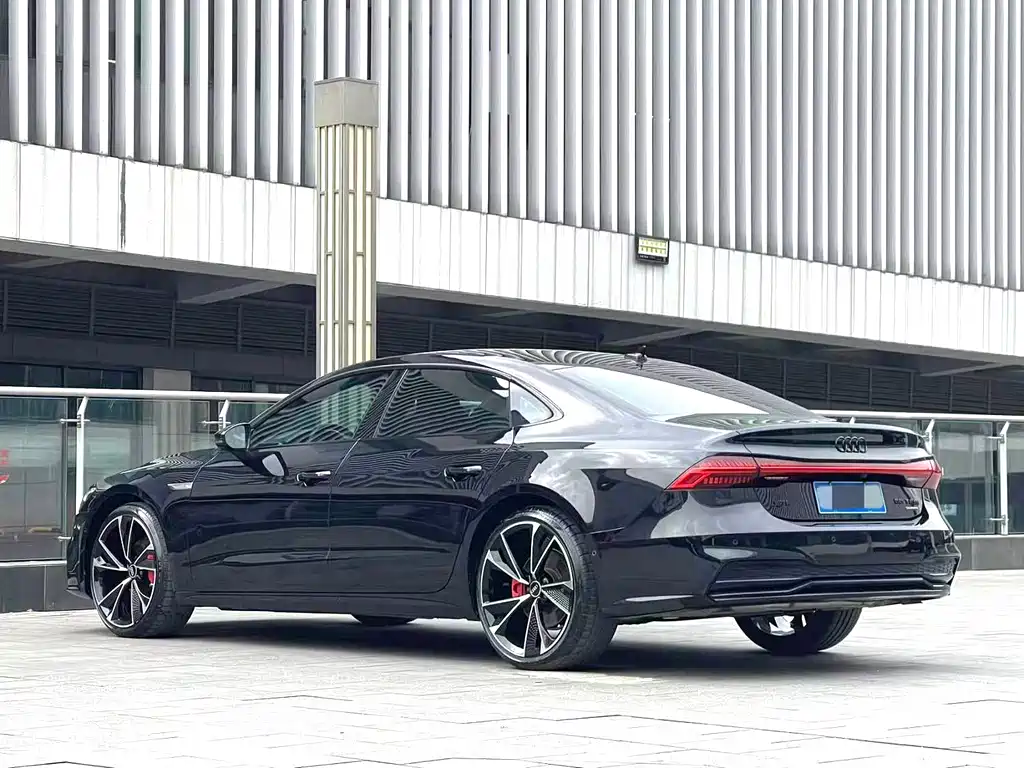 Audi A7L 2022