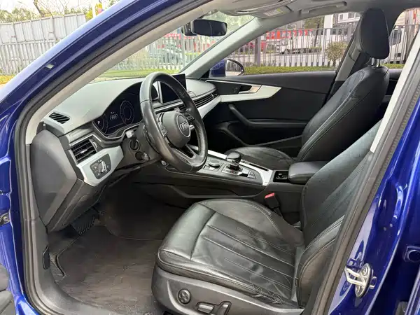 Audi A4L 2019