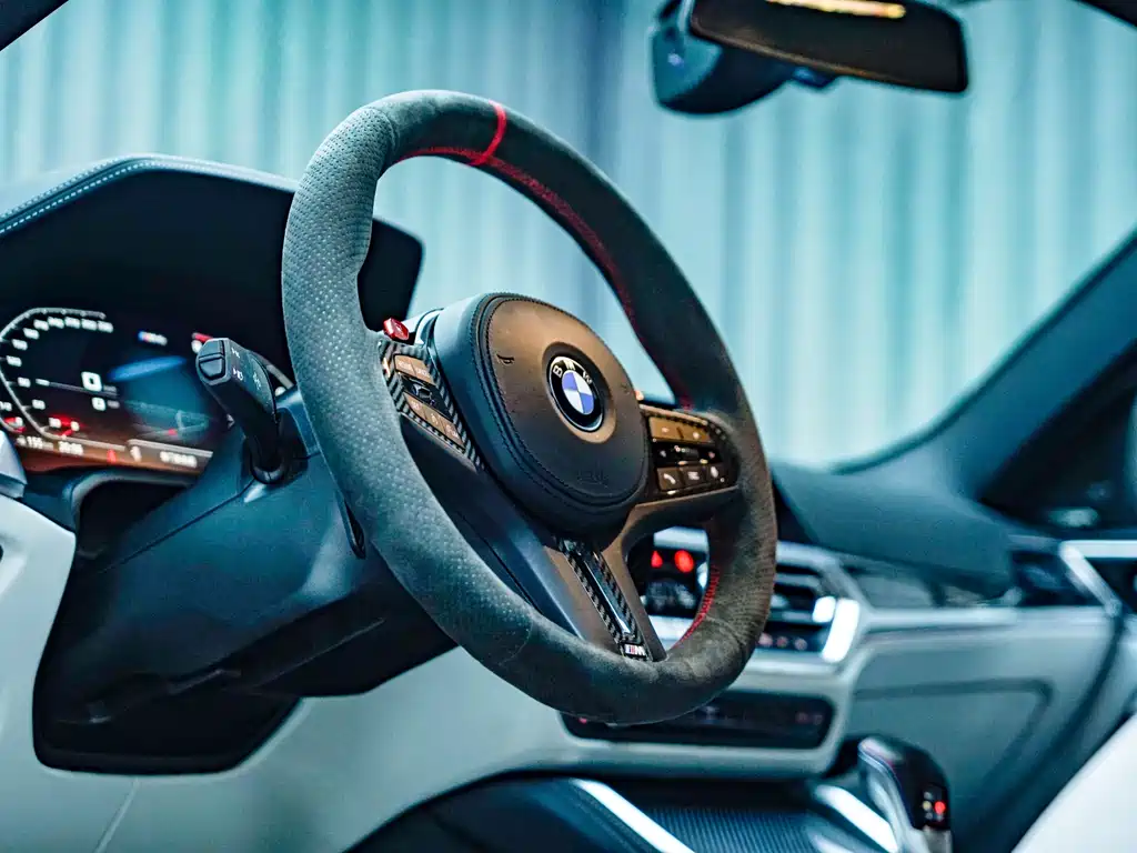 BMW M4 2023 — фото 9