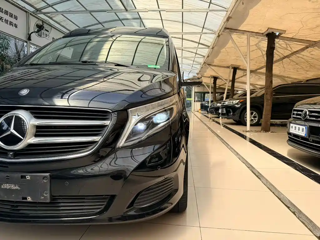 Mercedes-Benz V-Class 2017 — фото 3