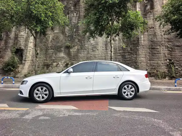 Audi A4L 2012