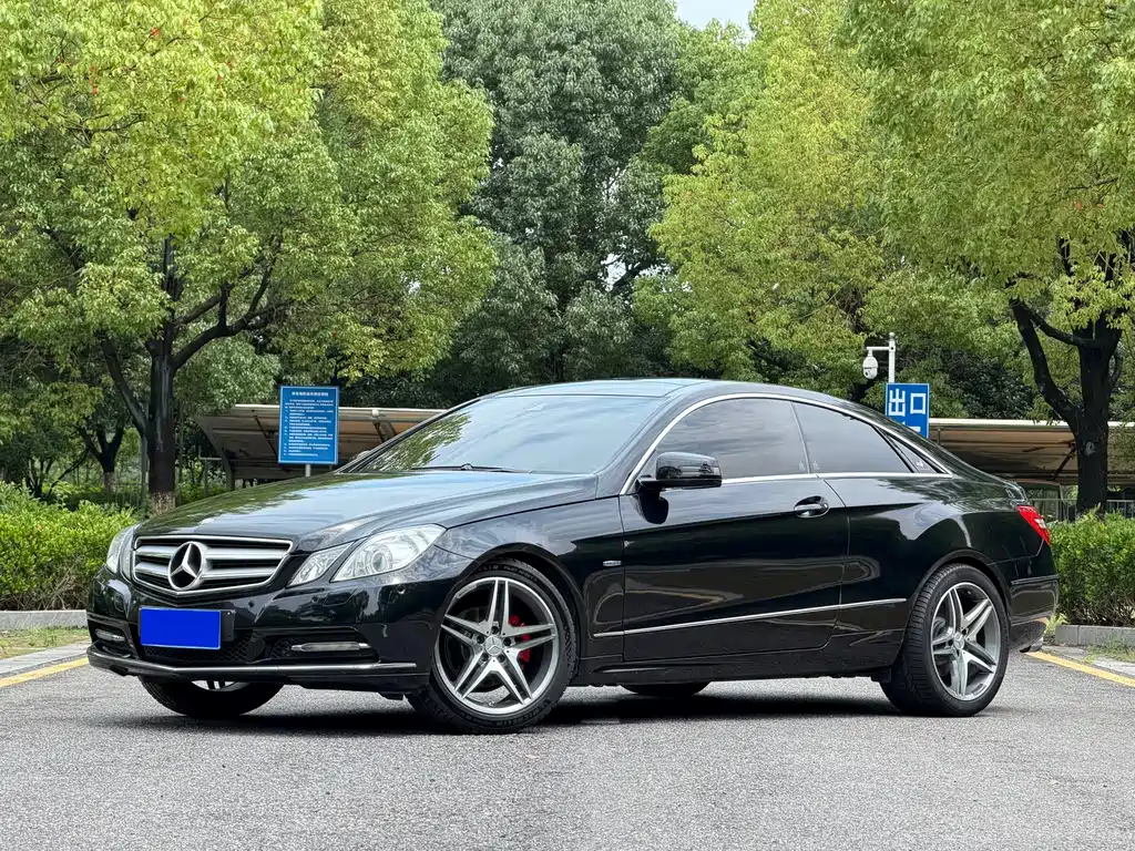 Mercedes-Benz E-Class 2011