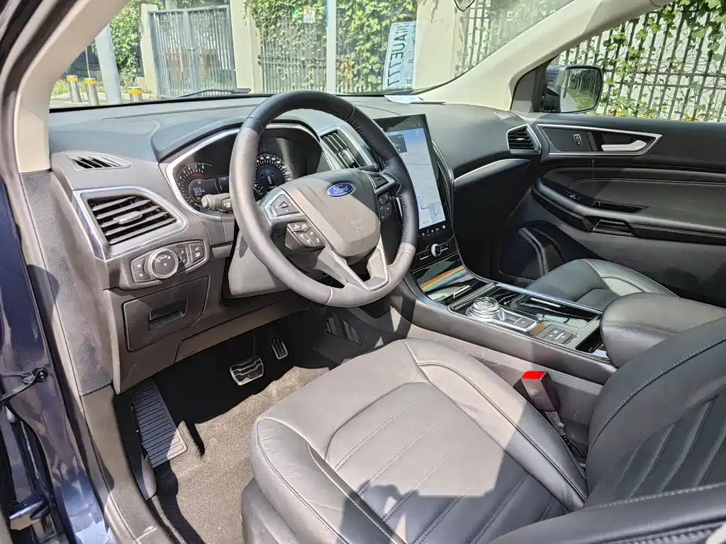 Ford Edge 2020 — фото 10