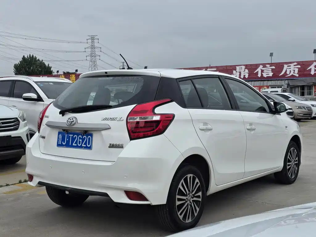 Toyota Yaris L 2018 — фото 6