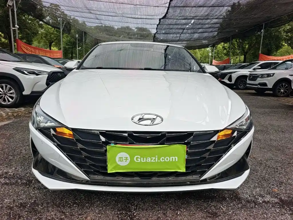 Hyundai Elantra 2023