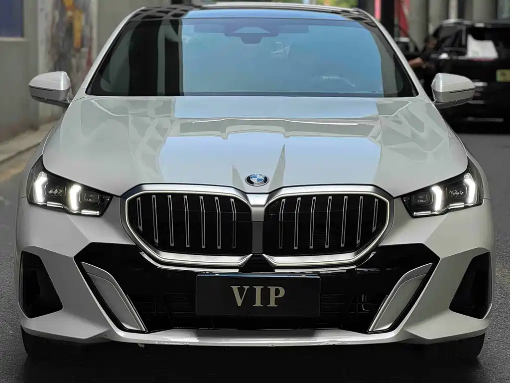 BMW 5 Series 2025