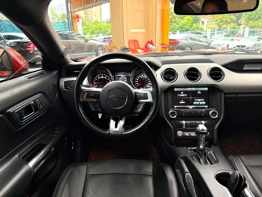 Ford Mustang 2015 — фото 19