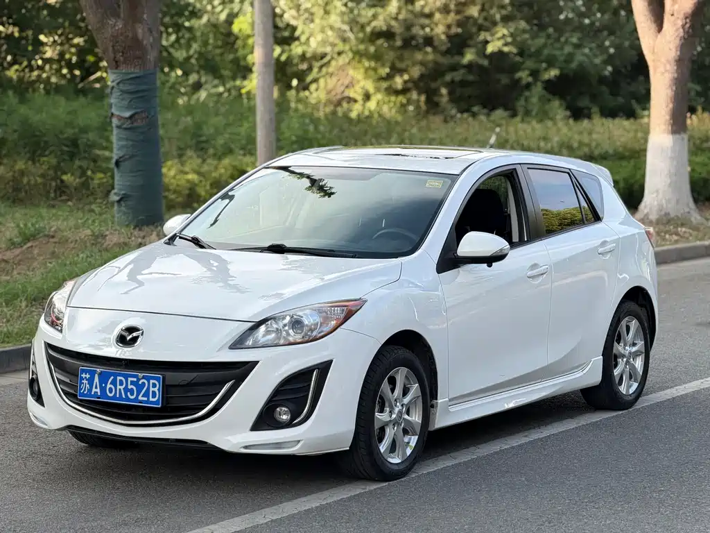 Mazda 3 Xingcheng 2015 — фото 1