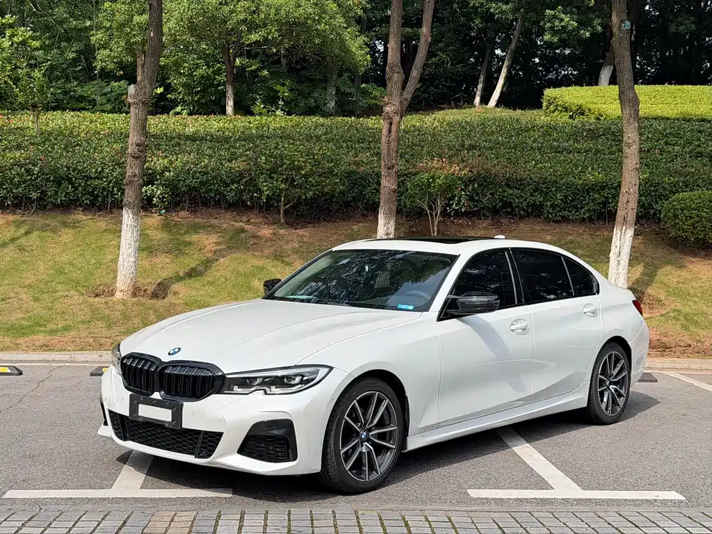 BMW 3 Series 2021