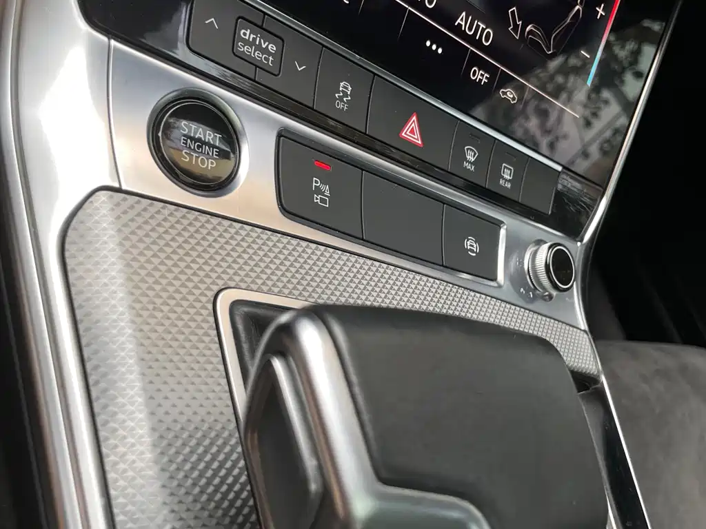 Audi A6L 2021 — фото 10
