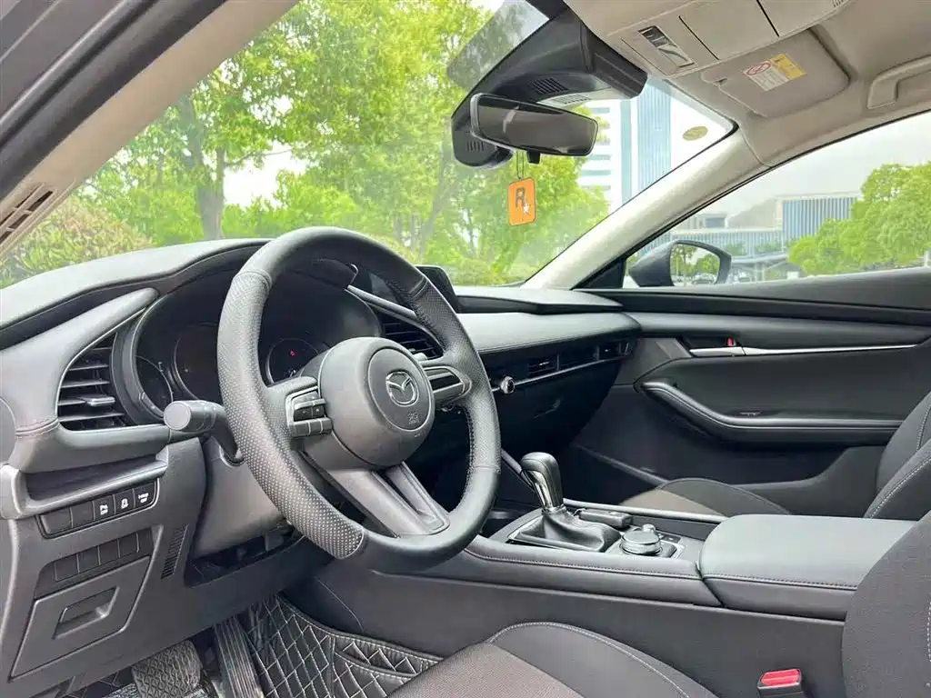 Mazda 3 Angkesela 2023