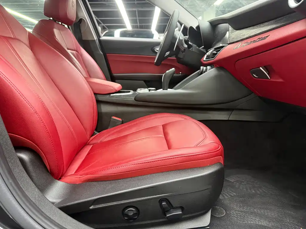 Alfa Romeo Giulia Juliet 2020 — фото 21