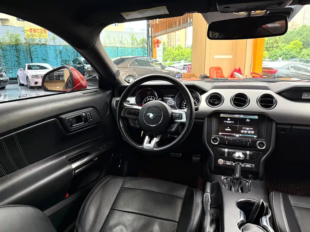 Ford Mustang 2015 — фото 17