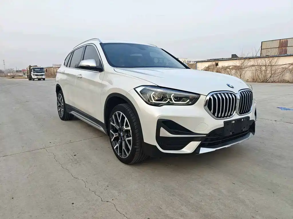 BMW X1 2022 — фото 3