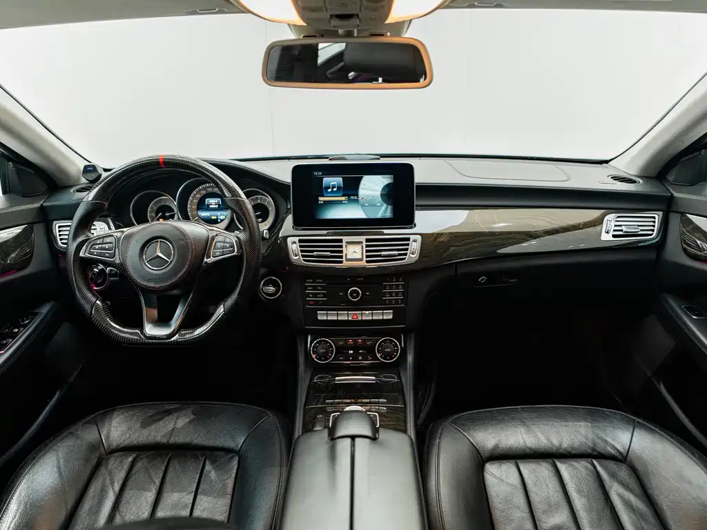 Mercedes-Benz CLS 2015 — фото 12
