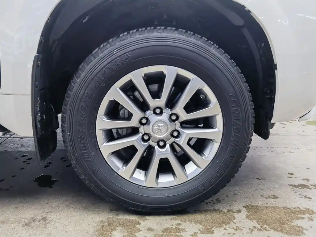 Toyota Prado 2018 — фото 23