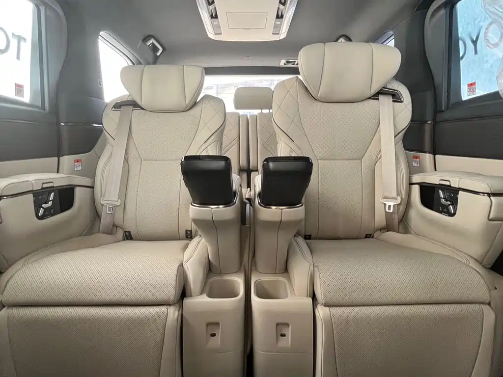 Toyota Vellfire 2025 — фото 6