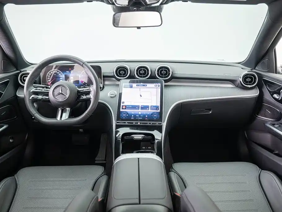 Mercedes-Benz C-Class 2023 — фото 6