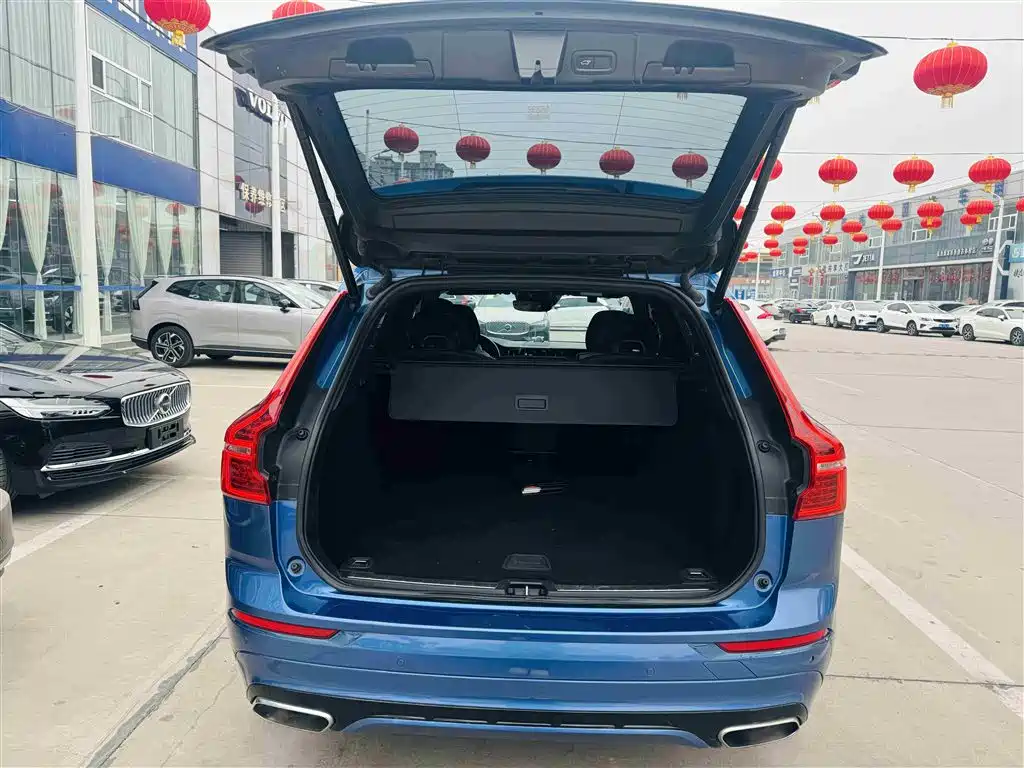 Volvo XC60 2019 — фото 14