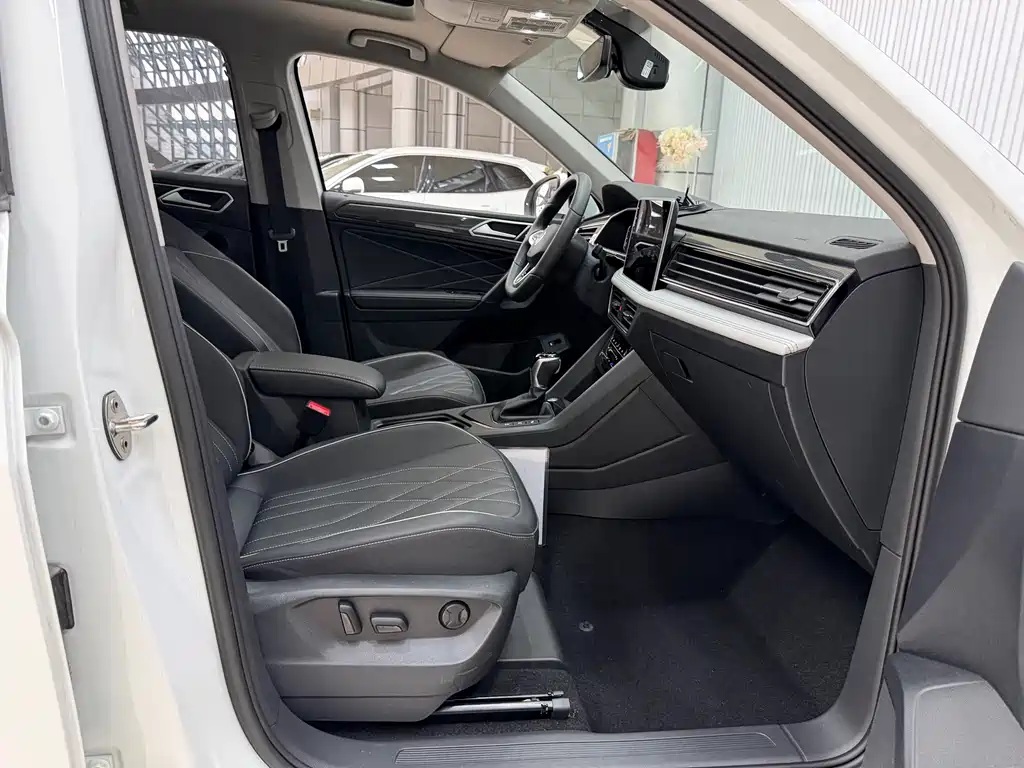 Volkswagen Tiguan L 2025 — фото 16